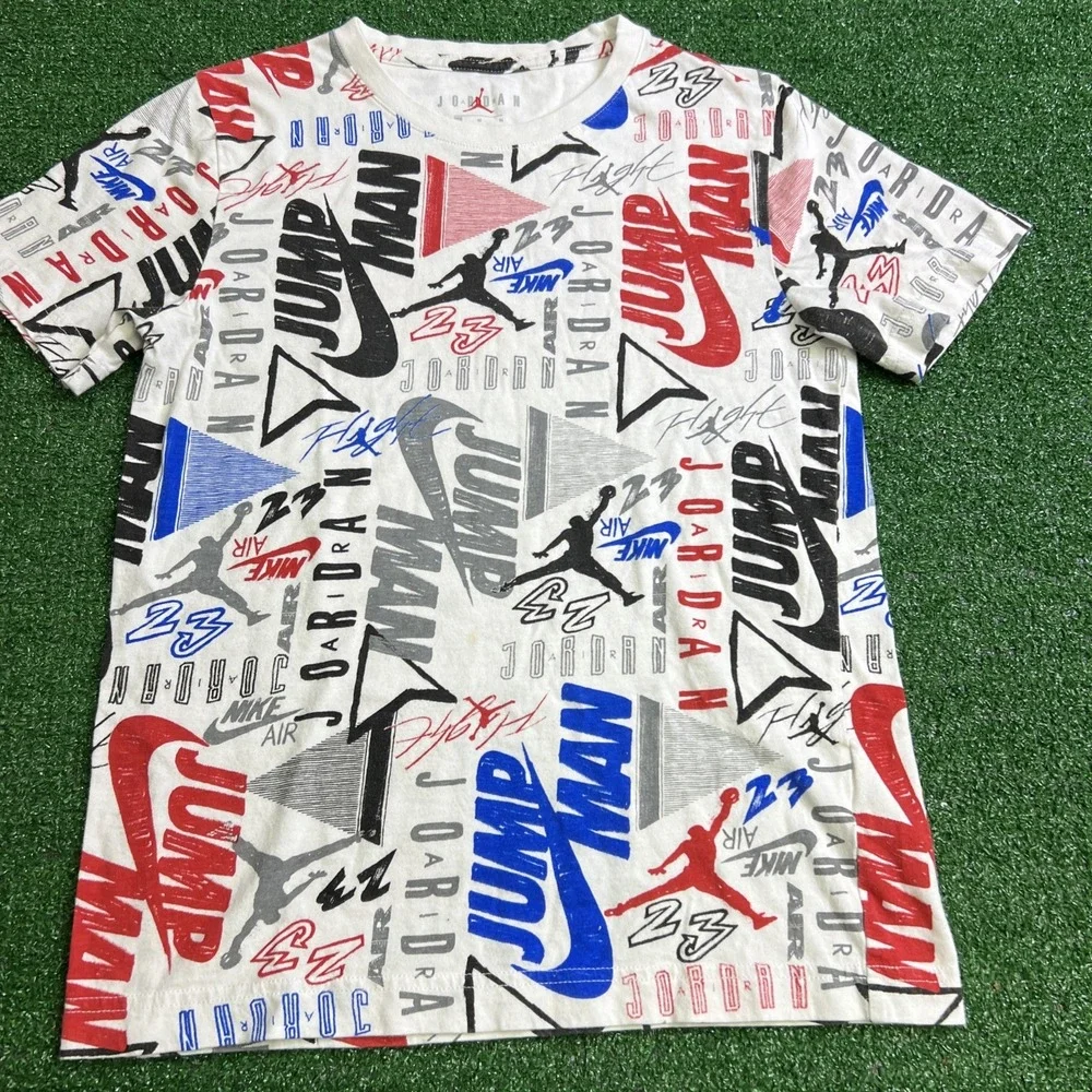 Nike Air Jordan All Over‎ Print Short Sleeve T-Shirt White Youth Medium